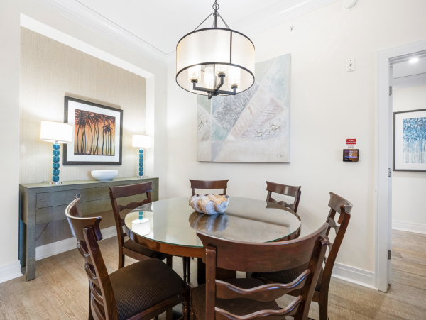 Siesta Key luxury  On Beach Walk to Restaurants & Shopping